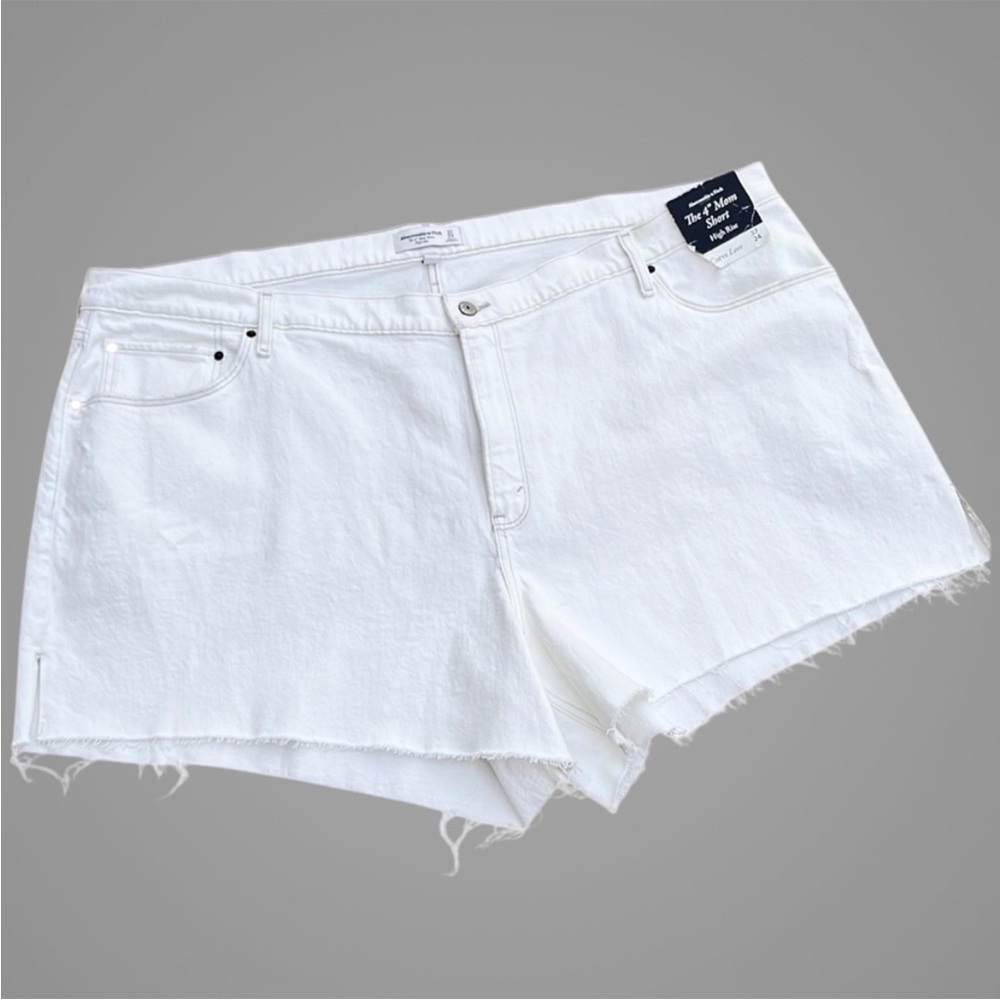 NWT Abercrombie & Fitch The 4" Mom Short High Rise Curve Love soft White Sz. 24